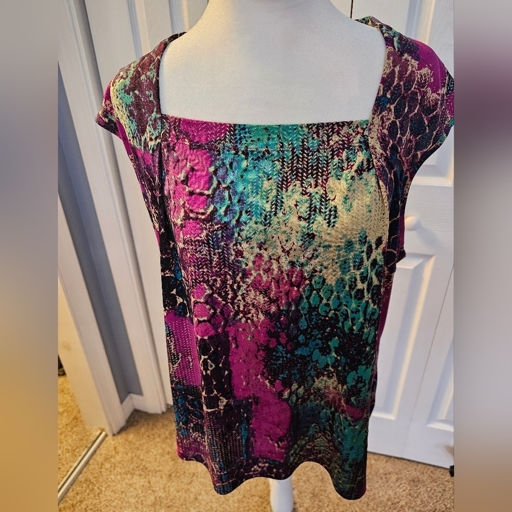 Beautiful and Bold Dress Top